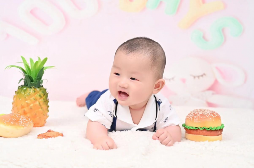 供卵助孕联系方式宝宝在妈妈肚子里
